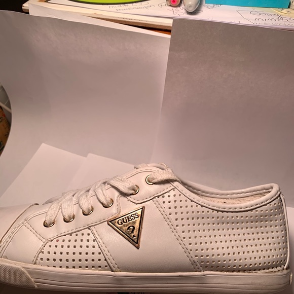 guess white leather sneakers